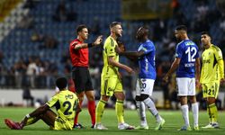 Fenerbahçe, 10 Kişi Kalan Kasımpaşa Karşısında 2 Puan Bıraktı!