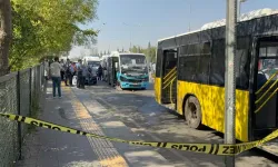 Diyarbakır'da Feci Kaza! Minibüs Durağa Çarptı! 15 Kişi Yaralandı!