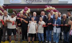 Ayvalık’ta Bir İlk: Engelsiz Kafe Kapılarını Açtı