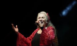 Suzan Kardeş’ten Ayvalık’ta Balkan Rüzgarı