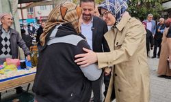 Belgin Uygur Gönen Karşıkaya Pazarı'nda esnafı ve vatandaşı dinledi