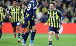 Fenerbahçe, UEFA Avrupa Ligi’nde İlk Yarıyı 2-1 Önde Kapattı!