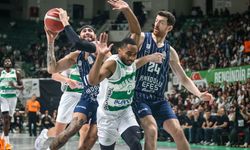Anadolu Efes Bursaspor’u 93-73 Mağlup Etti!
