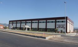 BALIKESİR İLİ BURHANİYE İLÇESİ AHMET AKIN KÜLTÜR MERKEZİ İÇERİSİNDE KONFERANS SALONU ALTYAPISI İLE TADİLAT YAPIM İŞİ