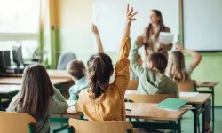 4+4+4 Eğitim Sistemi Değişiyor mu? Bakan Tekin'den Kritik Açıklamalar! Yeni Sistem Kabine'ye Gidiyor!