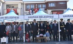 Havran’da 29 Ekim Cumhuriyet Bayramı Coşkusu Hamambaşı Meydanı’nı Doldurdu