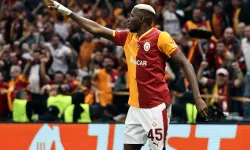 Victor Osimhen Şampiyonlar Ligi’nde Tarihe Geçti! Daha 3. Dakikada Rekoru Kırdı