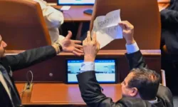 Trump'a İsrail Meclisi'nde Şok Protesto! "Filistin’i Tanı" Pankartı Krize Neden Oldu!