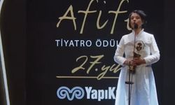 Sükun Işıtan Kimdir? Kaç Yaşında, Nereli? Afife Tiyatro Ödülleri’nde “Yılın En Başarılı Kadın Oyuncusu” Seçildi!