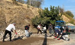 Bigadiç’te Yol ve Kaldırım Çalışmaları Tüm Hızıyla Sürüyor