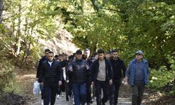 Dursunbey’de Doğayla Buluşma: Başkan Bahçavan ve Üniversiteliler Gölcük Parkuru’nda Yürüdü