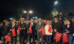 Erdek’te Fener Alayı Coşkusu! Cumhuriyet’in 102. Yılı Işıl Işıl Kutlandı