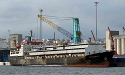 Bandırma’da Spiridon 2 Krizi!  Limanda Tahliye Engellendi, Hayvanlar Telef Oluyor