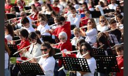 Balıkesir Üniversiteliler Türkiye’nin Flüt Rekoruna İmza Attı