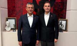Ahmet Akın’dan CHP Genel Merkezi’ne Ziyaret! Özgür Özel İle Bir Araya Geldi!