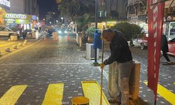 Edremit’te Okul Önlerindeki Yaya Geçitleri Yenileniyor