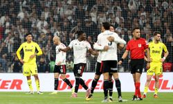 Tüpraş Stadı’nda Olaylı İlk Yarı 2-2! Goller, VAR ve Kırmızı Kart Yağmuru