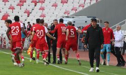 Sivasspor, 10 Kişiyle Büyük Zafer! Manisa FK’yı 3-2 Mağlup Etti