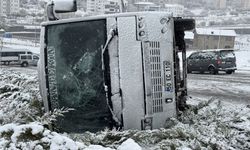 Nevşehir'de Feci Kaza! Kar Yağışı Kazaya Yol Açtı! İşçi Servisi Devrildi, 14 Yaralı Var!