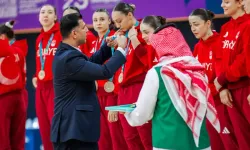 Kadın A Milli Takımı, Riyad 2025’te Altın Madalya Kazandı: Kazakistan’ı 34-31 Yendi!