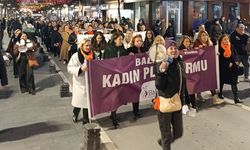 Balıkesir’de 25 Kasım yürüyüşü: Kadınlar şiddete karşı alanlara çıktı