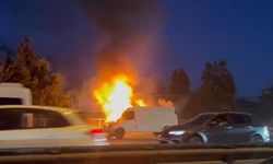 Fatih Sultan Mehmet Köprüsünde Feci Yangın! FSM'de Bir Araç Alevlere Teslim Oldu