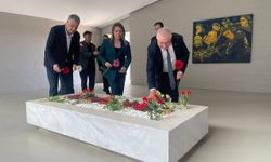 Edremit’ten KKTC’ye Kardeşlik Mesajı.. Ertaş ve Heyeti KKTC’nin 42. Yaşını Girne’de Kutladı