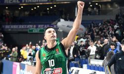 Panathinaikos, Sloukas’la Yola Devam Ediyor! Sözleşme 2027’ye Uzatıldı