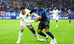 Şampiyonlar Ligi’nde Olay: Lookman Oyundan Alındı Teknik Direktörle Birbirine Girdi!