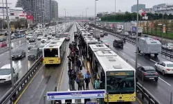 2 Kasım 2025 Metrobüsler Çalışıyor mu? İşte İETT’den Yapılan Resmî Açıklama ve Hat Değişiklikleri: