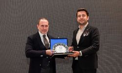 BAGİAD’dan Ekonomiye Işık Tutan Etkinlik: Prof. Dr. Emre Alkin Balıkesir’deydi