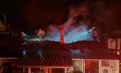 Susurluk’ta Korkutan Yangın! Tek Katlı Ev Alevlere Teslim Oldu