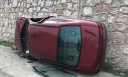 Balıkesir-İzmir Yolunda Feci Kaza! Araç Ters Döndü!