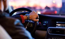 Yargıtay’dan Emsal Karar: Arabaya Davet Etmek Artık “Sarkıntılık” Sayılacak