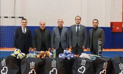 Erdek’te Okullara Spor Malzemesi Desteği Teslim Edildi