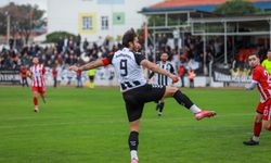 Burhaniye Belediyespor’dan Gol Yağmuru! Tatlıpınarspor’u 12–1 Mağlup Ettiler