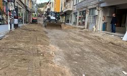 Hitay Caddesi’nde Kaldırım Dolgu Çalışmaları Başladı