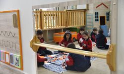 Dursunbey’de Çocuk Kütüphanesinde Eğlenceli ve Öğretici Etkinlikler Sürüyor