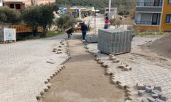 Edremit Belediyesi Tuzcumurat Mahallesi’ndeki Yol Tamirat Çalışmalarını Sürdürüyor