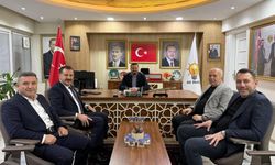 Yücel Yılmaz aylar sonra yine sahada! Bi ziyaretin sebebi ne?