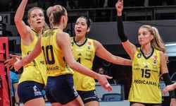 Fenerbahçe Medicana Ankara’da Fırtına Gibi Esti! İlbank’ı 3-0 Mağlup Etti