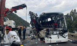 Osmaniye’de Feci Kaza: Yolcu Otobüsü Tıra Çarptı! 7 Ölü, 11 Yaralı