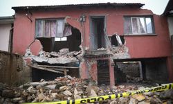 Sındırgı'da Enkaz Operasyonu! 814 Bina Tek Tek Yıkıldı: Riskli Yapılarda Son Durum Ne?