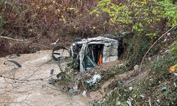 Son Dakika! Sarıyer’de Yol Çöktü! Pikap ve Kamyonet Dereye Düştü: Bölgede Kurtarma Çalışmaları Sürüyor