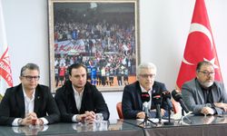 BALIKESİRSPOR AYAKTA KALMA MÜCADELESİ VERİYOR