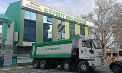 Kepsut Belediyesi Araç Filosunu Güçlendirdi: Çift Çeker Kamyon Hizmete Girdi