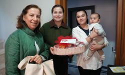 Sındırgı’da Yenidoğan Bebekler Ziyaret Edildi