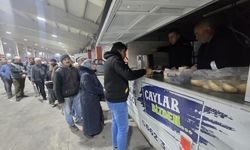 Dursunbey Belediyesi'nden Pazarcı Esnaflarına Sabah Çorbası İkramı