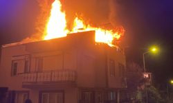 Balıkesir'de yangın: Karesi'de alevler geceyi aydınlattı!