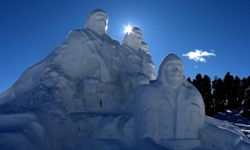 Sarıkamış Şehitleri Anısına Kardan Heykeller Tamamlandı